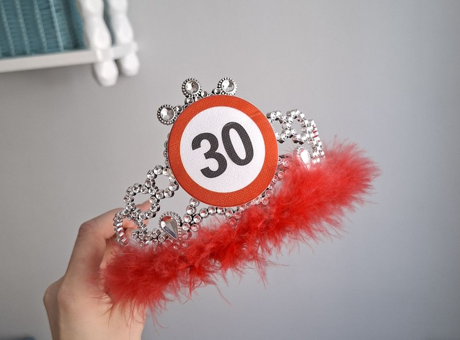 Tiara korona na 30 urodziny, znak, gadżet urodzinowy