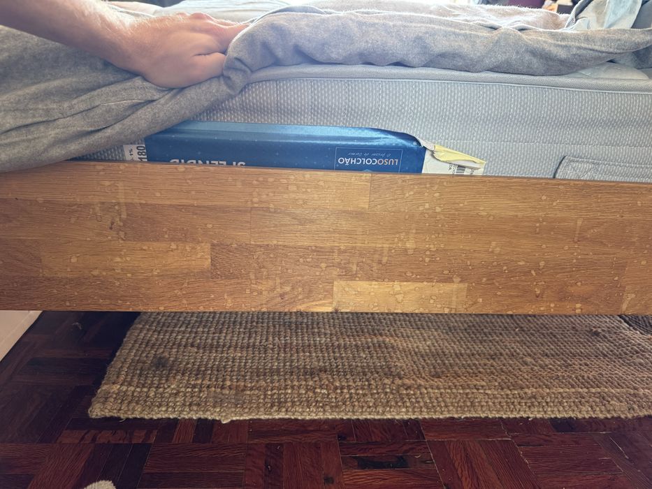 Cama Jysk (180x200) + Colchão Lusocolchão Splendid (Como Novo)