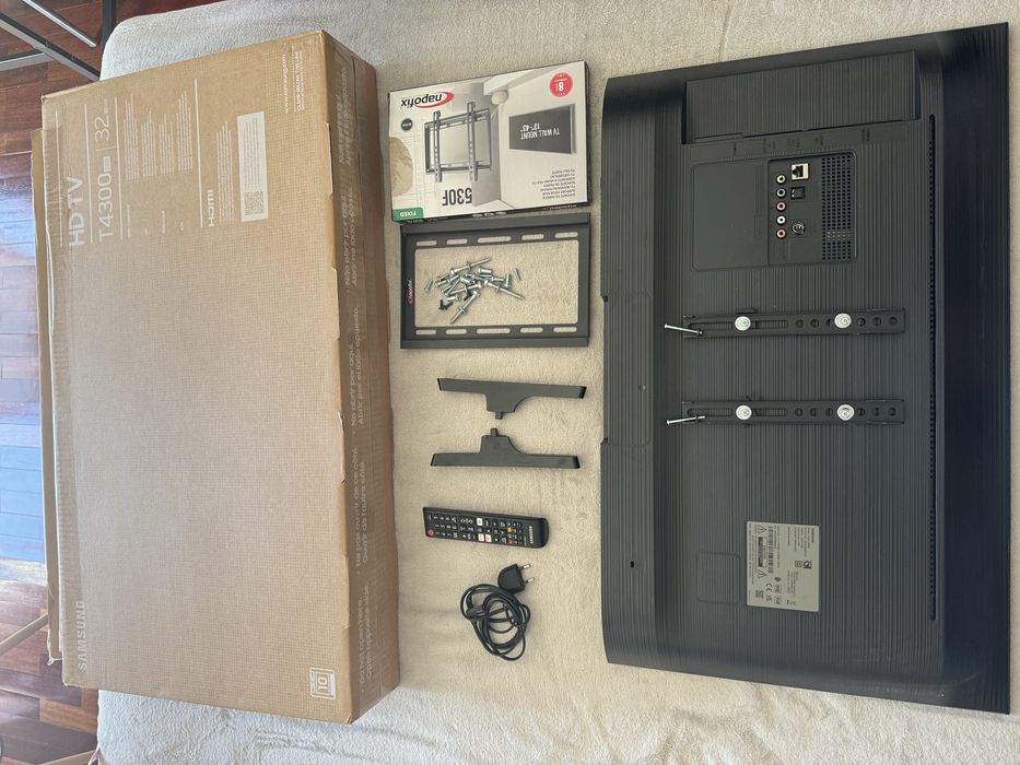 Samsung HD 32-inch429592530817525760