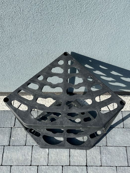 Stojak na narzędzia narożny