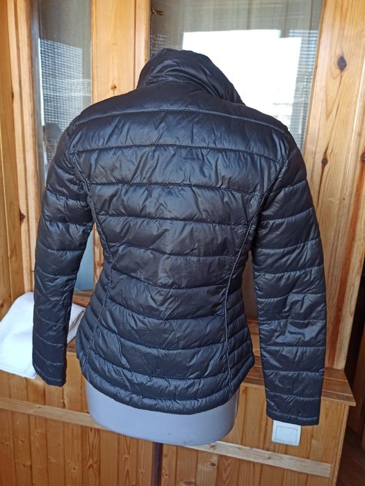 Чорна   курточка