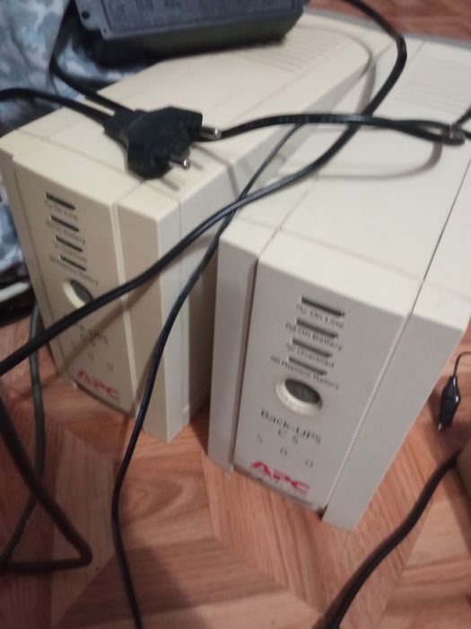 APC  Безперебійник