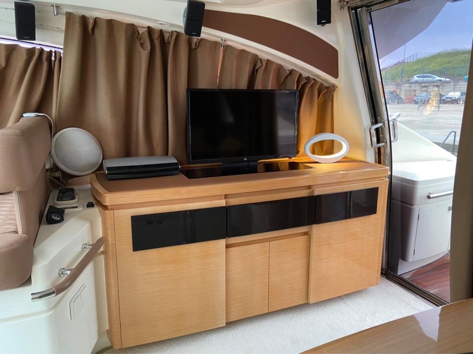 Яхта Atlantis 50x4