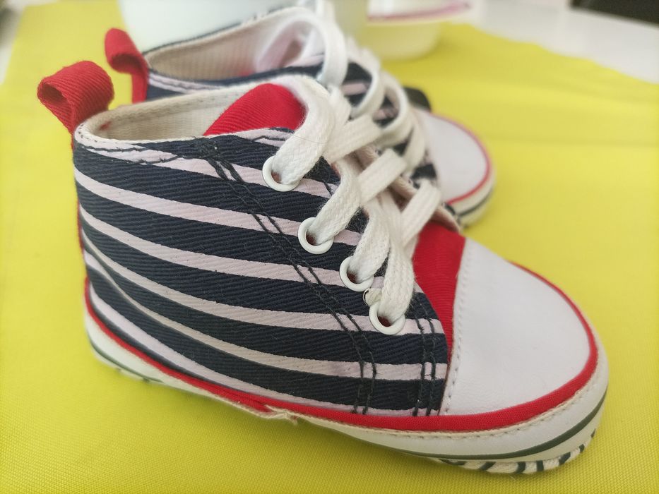 Buty niechodki chłopięce