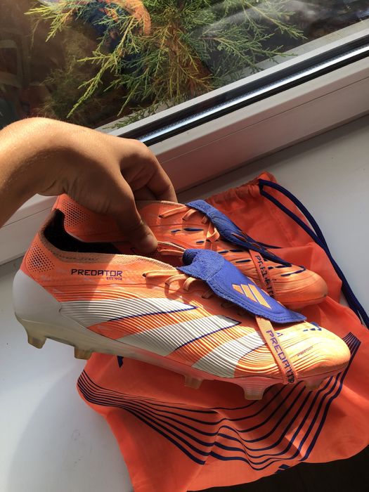 Buty piłkarskie korki lanki adidas predator coral blaze z workiem rozmiar 42  2/3
