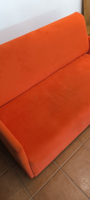 Sofá com puff para 2/3 pessoas