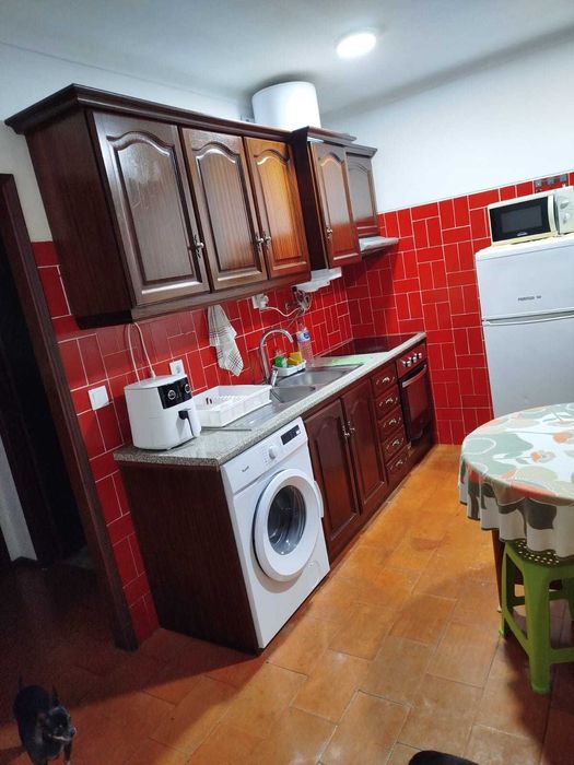 Arrenda-se T1 com terraço em Leiria