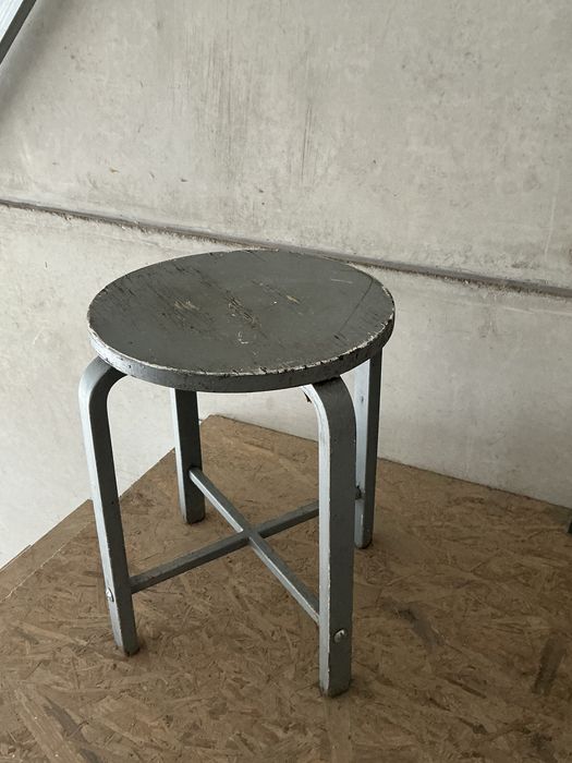 Banquetas Pequenas em Madeira – Redondas e Retangulares