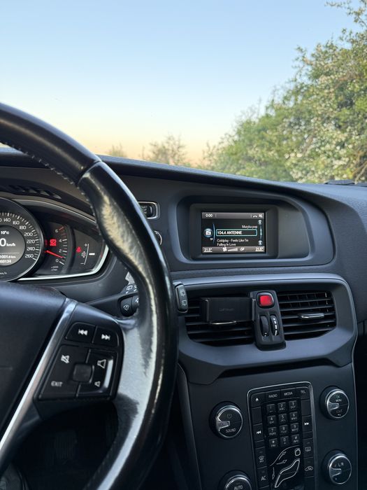 Volvo v40 D3 2.0 diesel, salon Polska