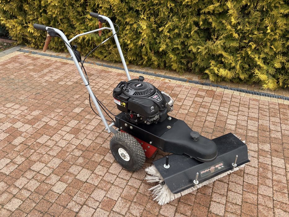 Zamiatarko odsnieżarka Limpar 67 silnik B&S 750 ic