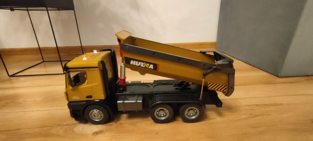 Sprzedam ciężarówke zdalnie sterowaną