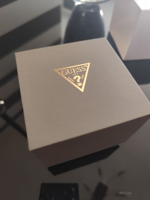 Relógio Guess novo com etiqueta e fatura