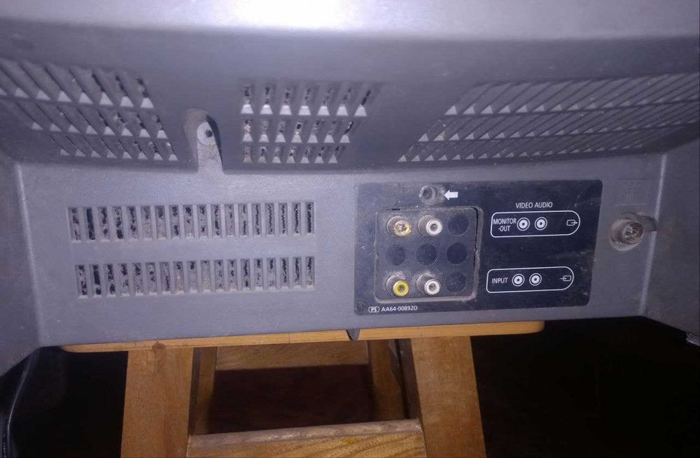 Телевизор Samsung CS-21K3Q