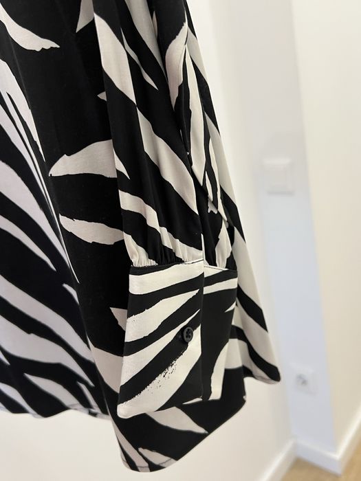 Blusa acetinada Hugo Boss