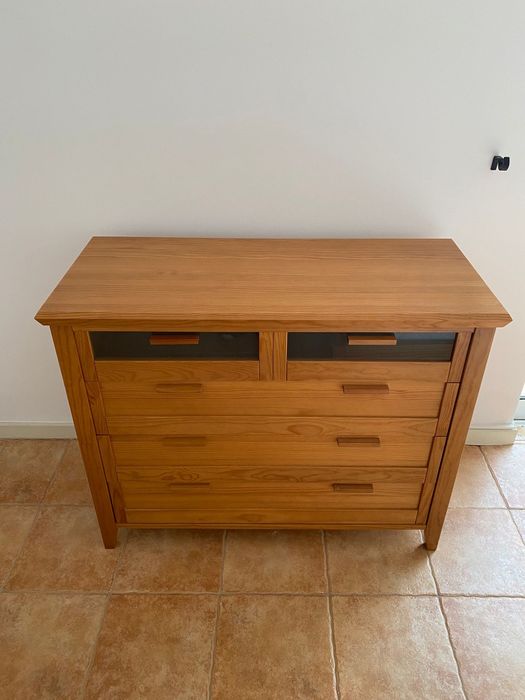 Cómoda com arrumação