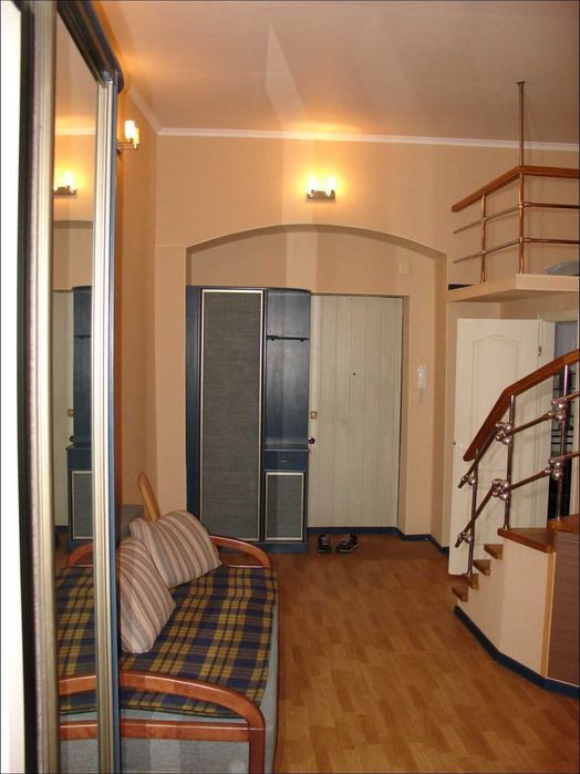 Здам дворівневу квартиру-студію біля метро Арсенальна, Печерськ