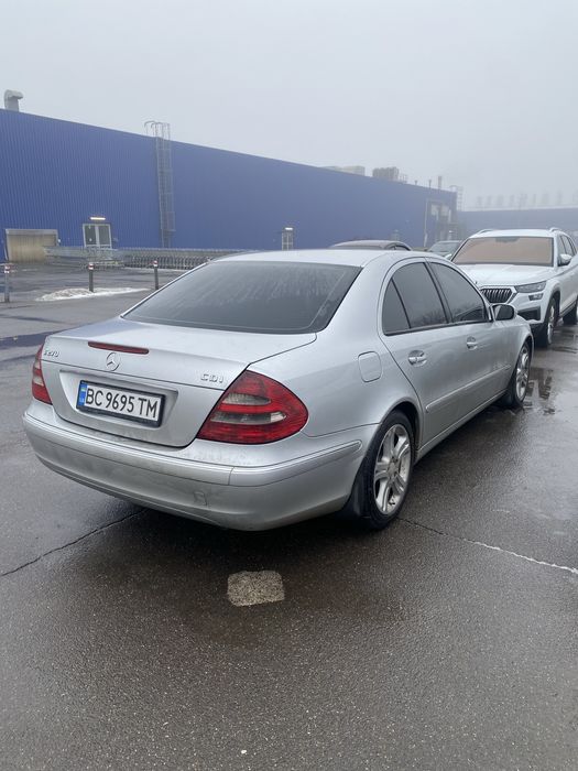 Mercedes-Benz E 2002 г.в. Дизельный! Автомат !