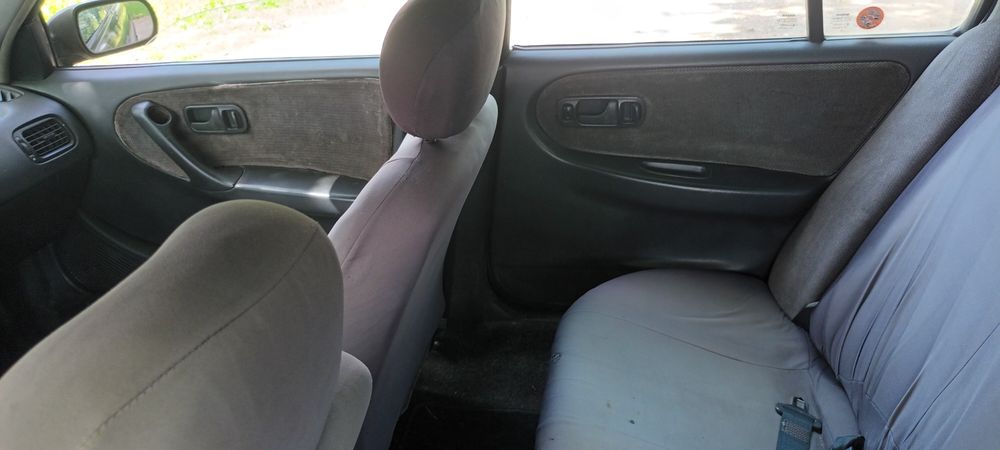 Nissan primera p10