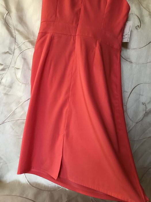 Nowa elegancka sukienka r. 40-42