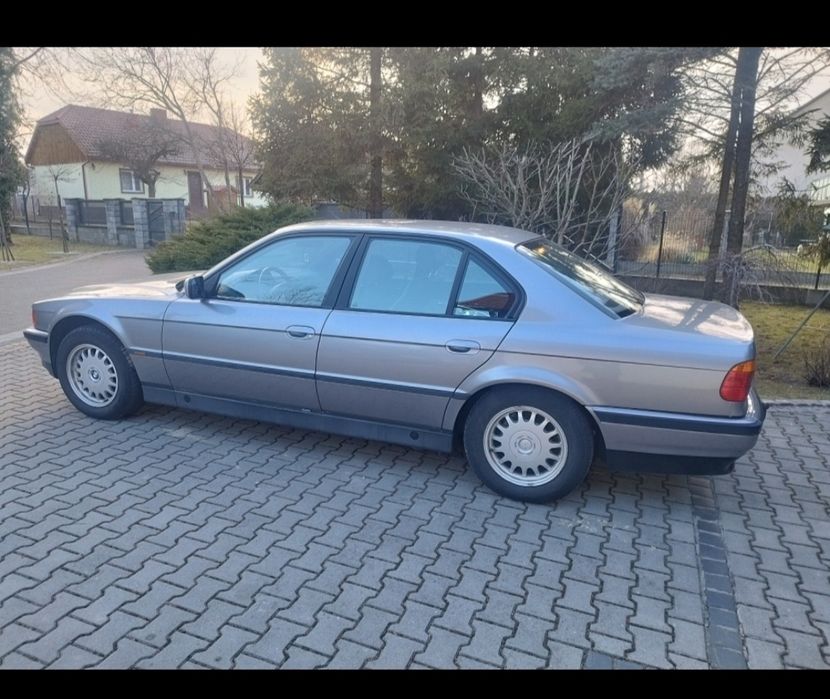 BMW seria 7 E38 2.8