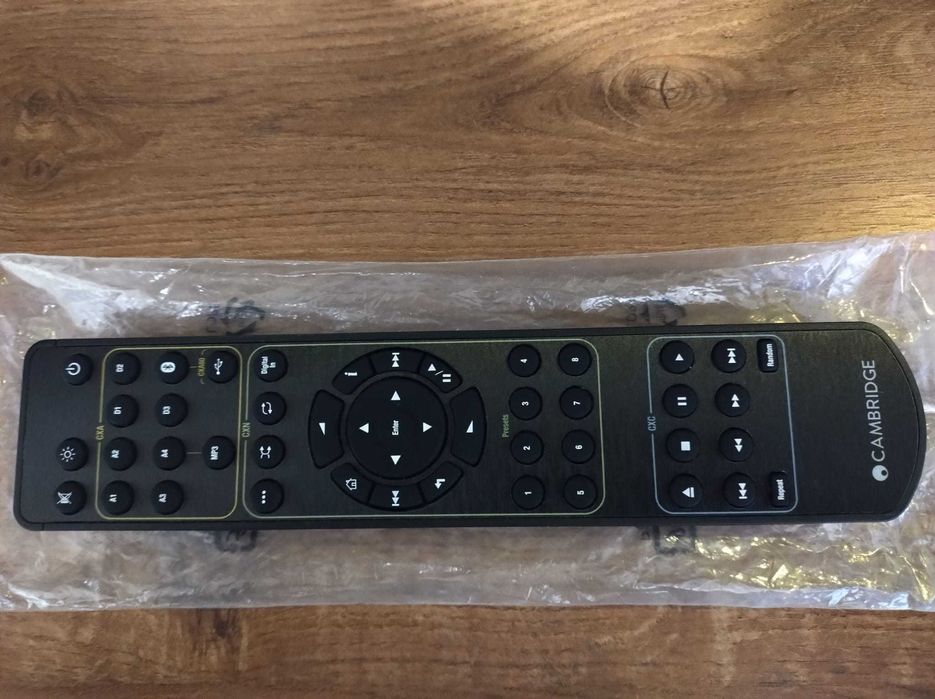 Wzmacniacz Cambridge Audio CXA80 oraz transport CD Cambridge Audio CXC