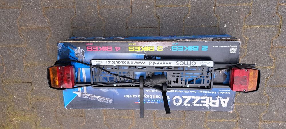 Uchwyt na hak na 4 rowery