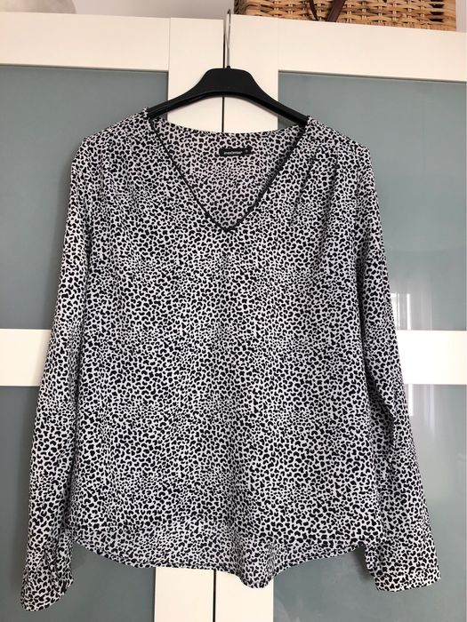 Camisa decote em V animal print
