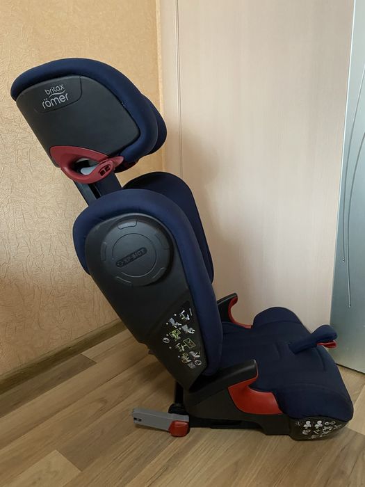 Автокресло Britax-Romer Kidfix2 S 3-12 лет 15-36 кг группа 2/3 Бустер