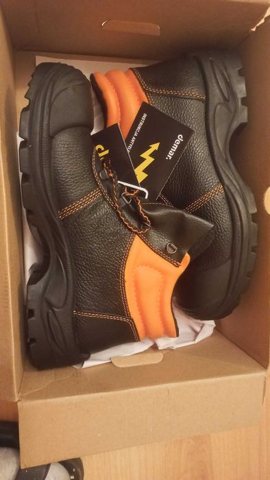 Buty robocze z noskiem