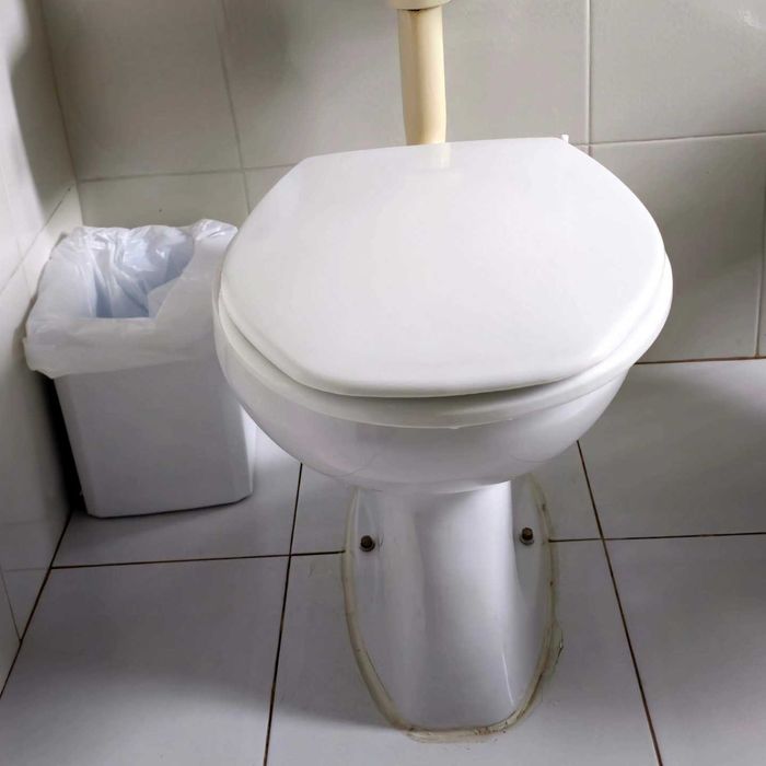 Mobiliário e Loiças Sanitária de Hotel Remodelado