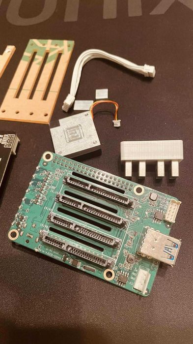 Radxa Quad Sata Hat + top board