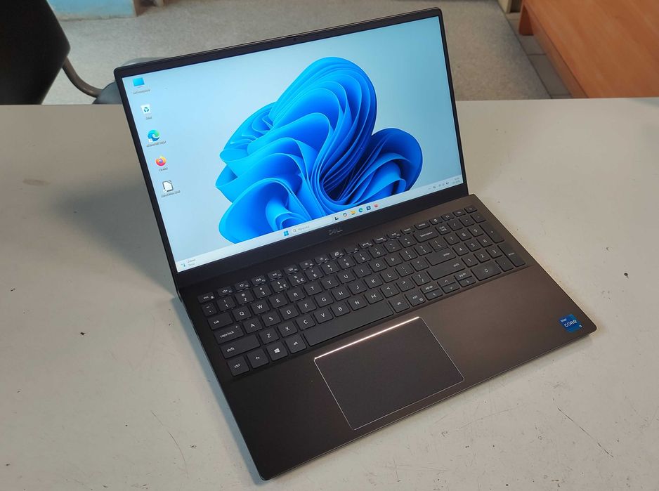 Laptop Dell Vostro 5502 i5-1135G7, 16GB DDR4, SSD 512GB, Win 11, gw