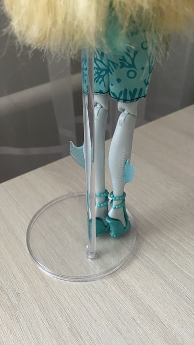 Підставка тримач для ляльок