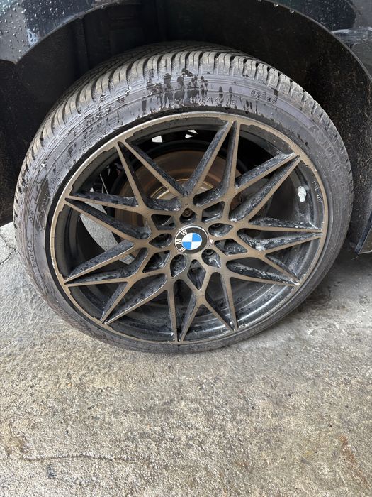 4 jantes 19’’ BMW M Performance Bronze 5x120, 1 precisa de reparação