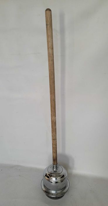 Stara zabytkowa ręczna pralka DDR