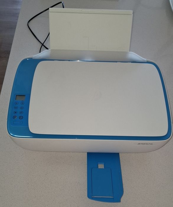 Hp DeskeJet 3639 multifunction printer, like new and working64283966787585120