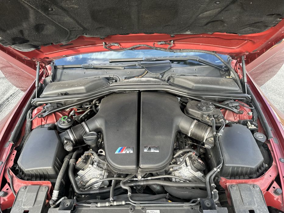 Bmw M6 V10.