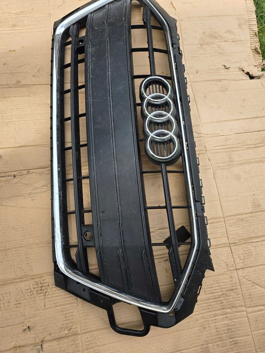 grill Audi A4 B9 lift 8W0