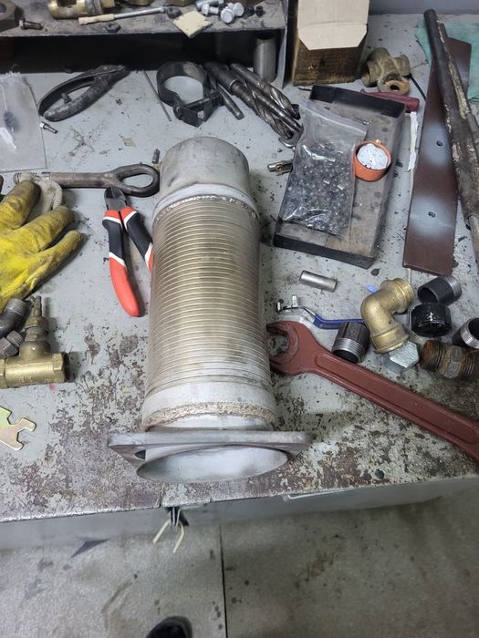 Гофра на вихлопну системуфура Івеко