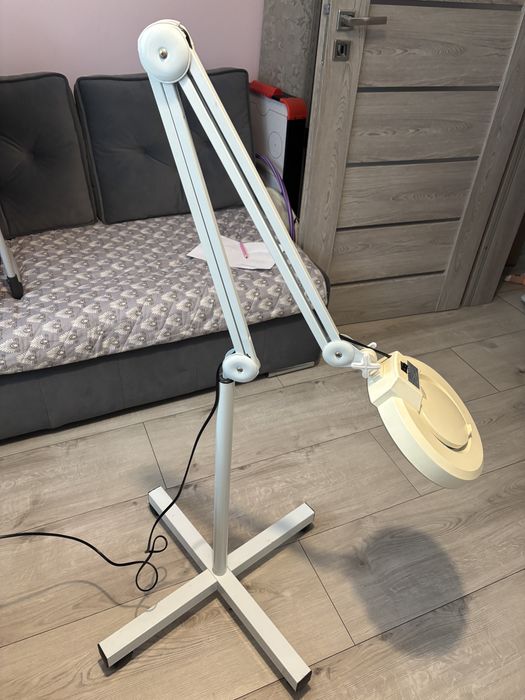 Lampa lupa kosmetyczna