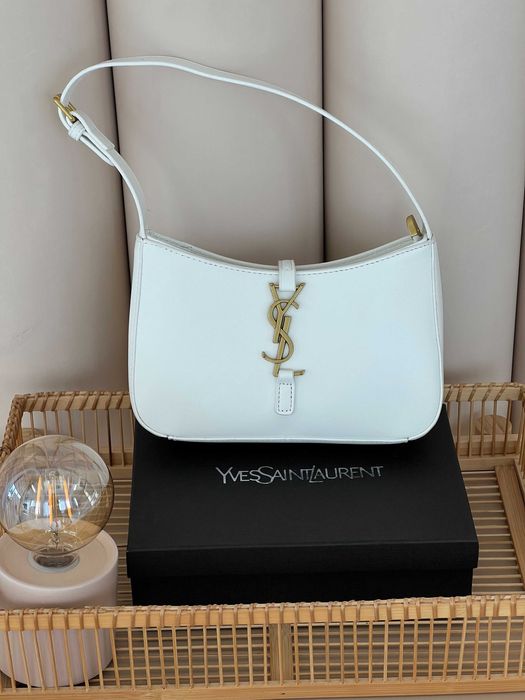 Женская сумка клатч Yves Saint Laurent Le 5 A 7 гладкий на плечо Лоран