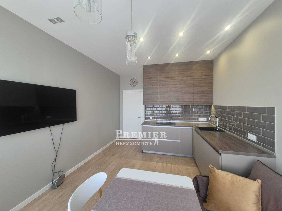 Великий Фонтан! Продам 1-к. 50м² з новим ремонтом. Програми
