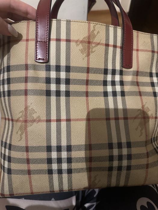 Mala Burberry modelo Antigo