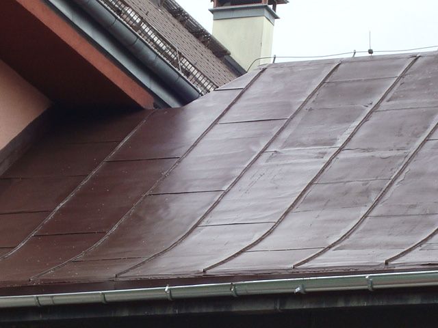 Rozne farby rozpuszczalnikowe w opakowaniach po 10 l na metal