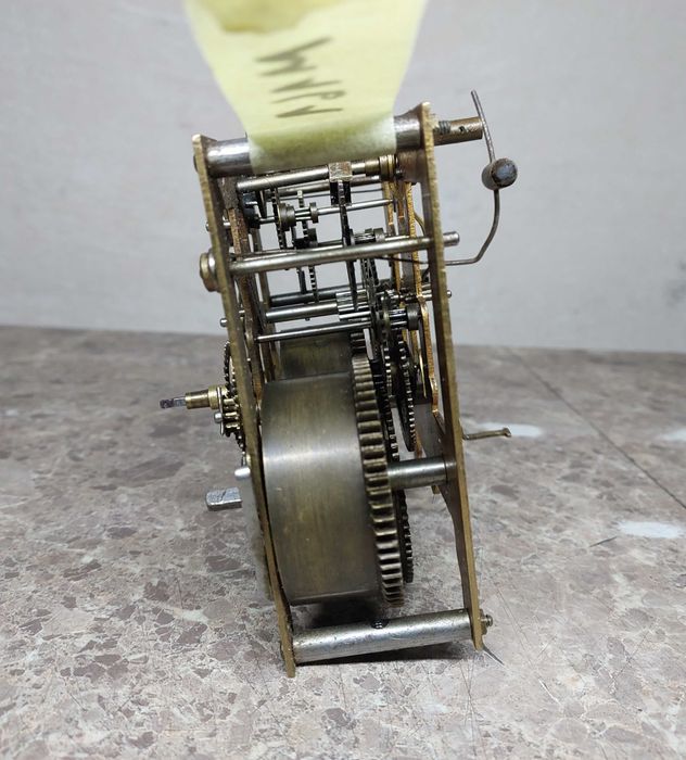 M161 Mechanizm starego zegara ściennego