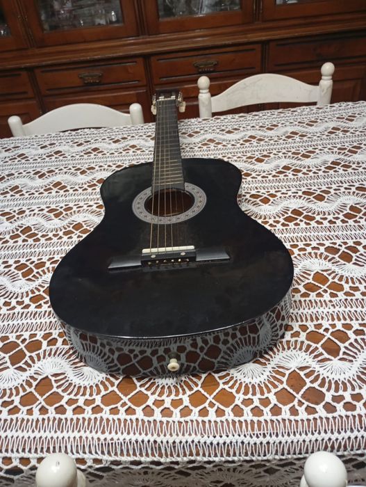 Vendo esta viola muita bonita bom estado