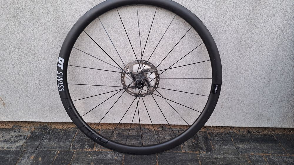 Uszkodzobe koło przednie DT Swiss PRC 1400 Spline