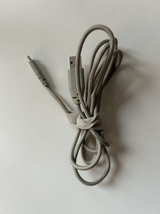 CABO USB IKEA pouco uso compativel com IPhone