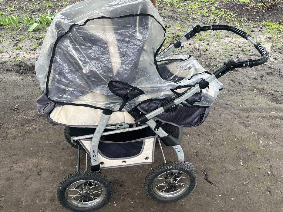 Коляска дитяча 850грн,срочний продаж