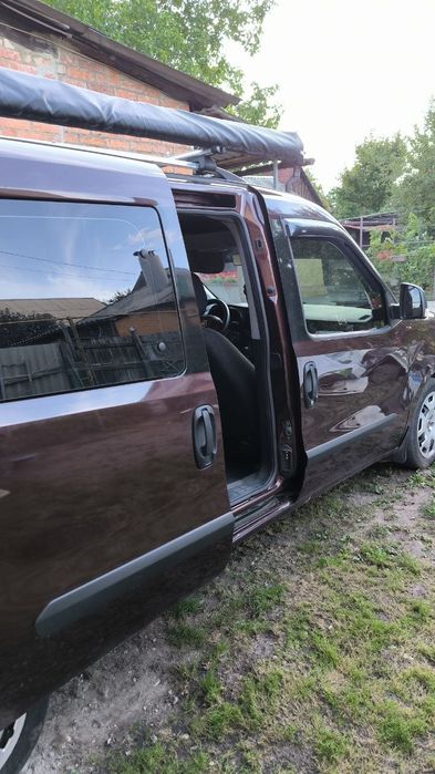 Продаж Fiat Doblo Maxi 2017 року